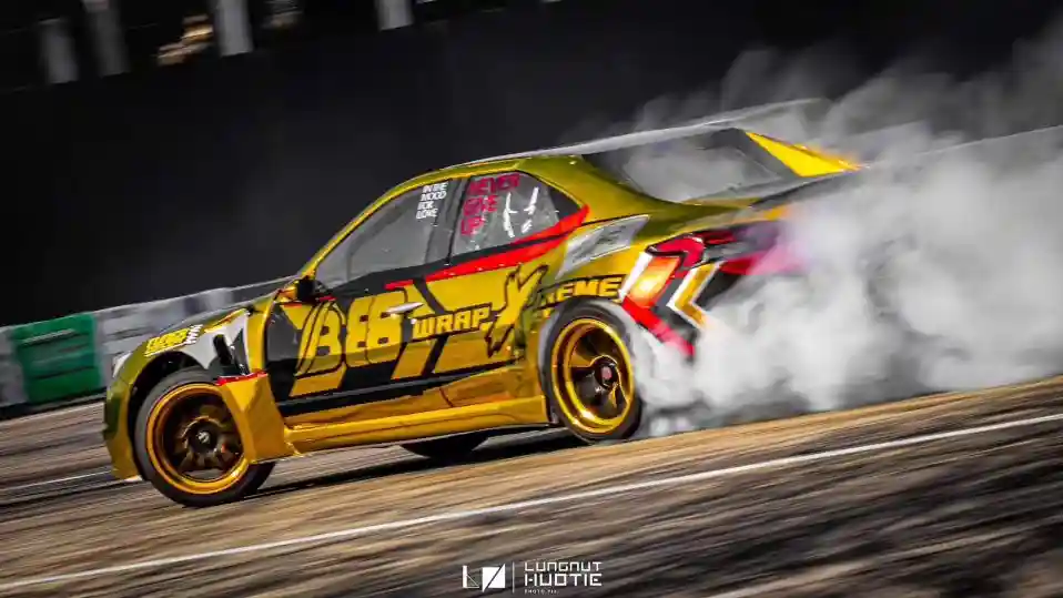 Car drifting with B88 wrapped logo